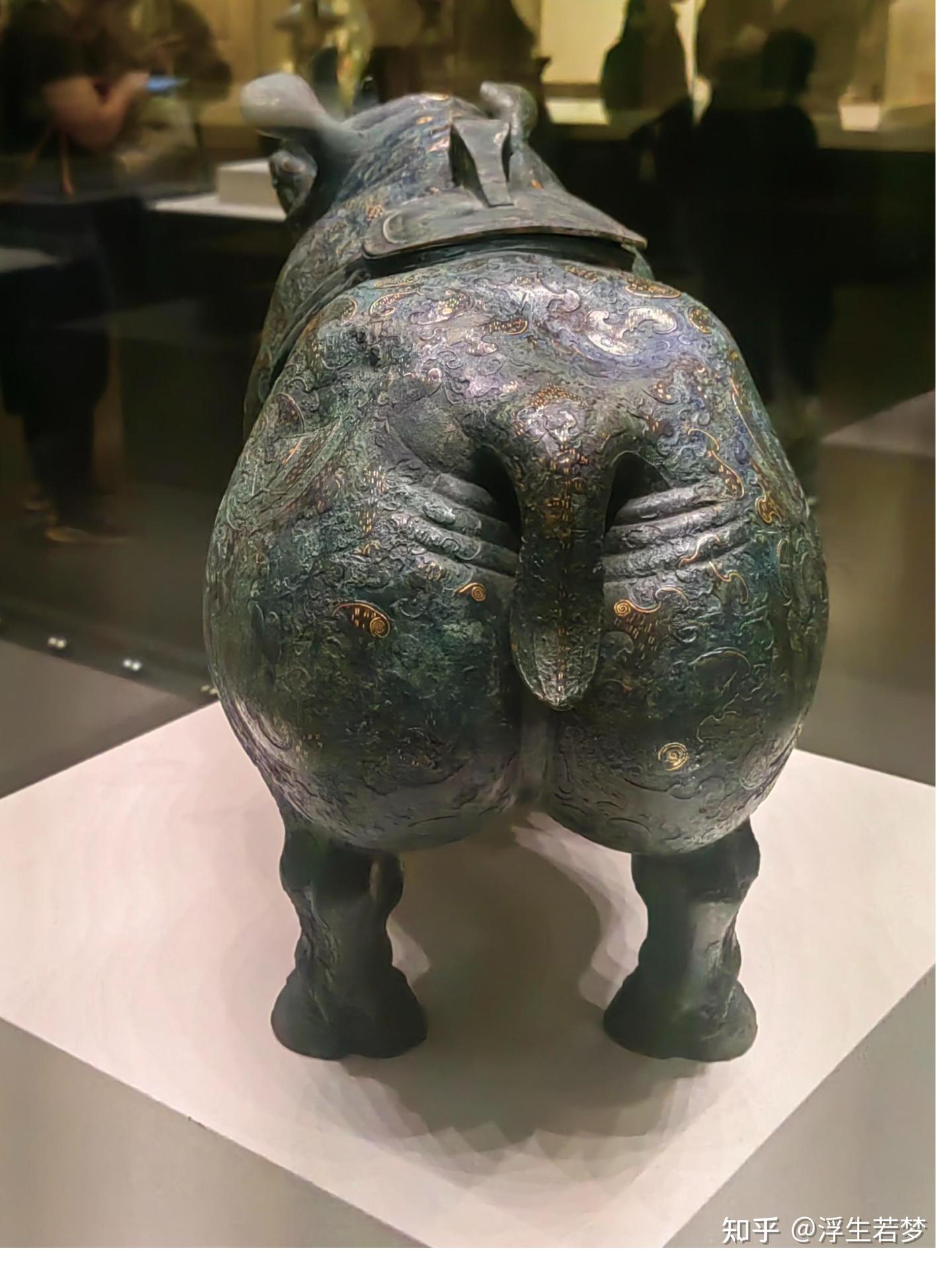 新作グッ 北京工芸品公司 銀製 錯金銀雲紋銅犀尊 酒器 工芸品