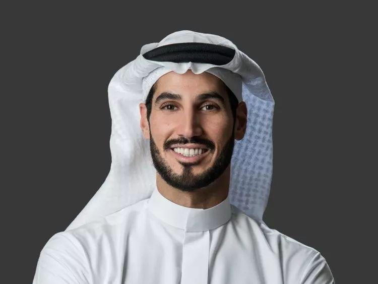 甩掉沙特亿万富豪和多年好友恋爱蕾哈娜新恋情是12月最大的惊喜吧