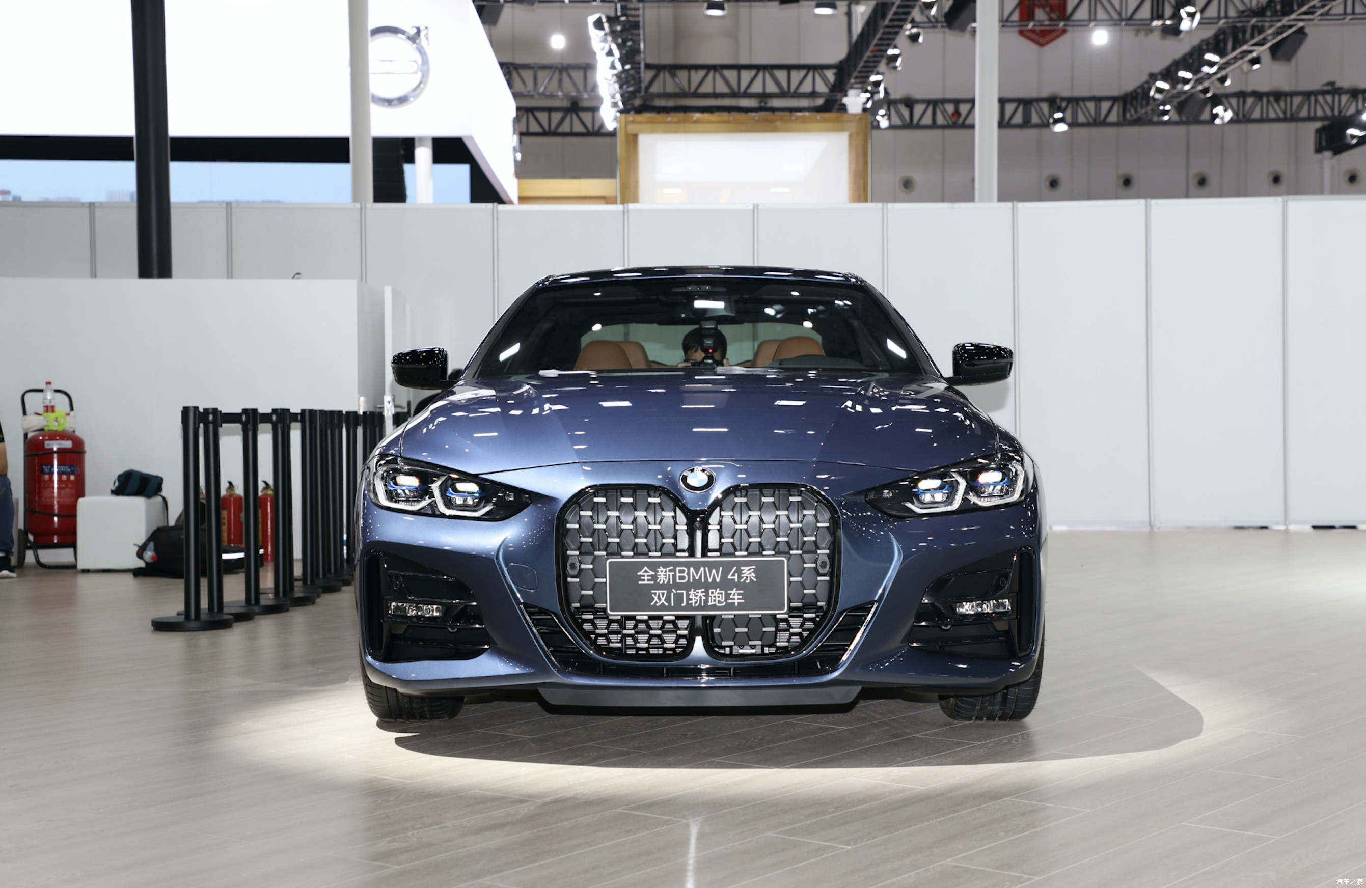 宝马粉笑呵呵全新4系全新m4全新m5一波新车拉满