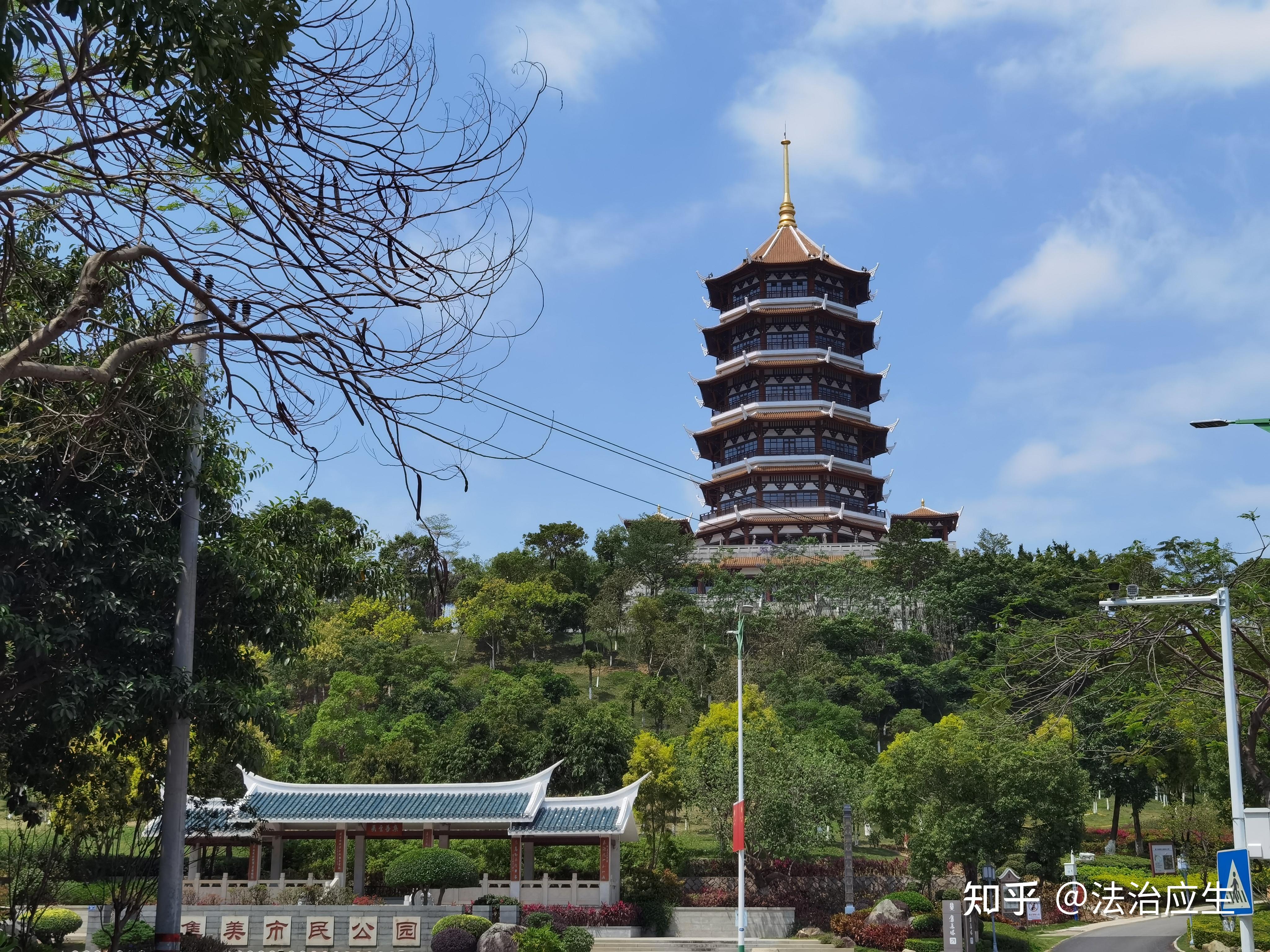 集美塔坐落於集美新城中央公園之上,建築總高度79.