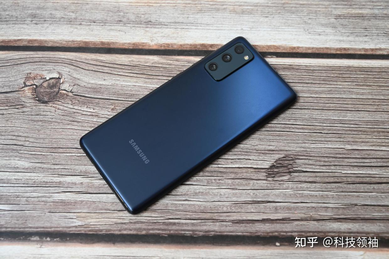 朴实耐用的中端机三星s20fe体验总结