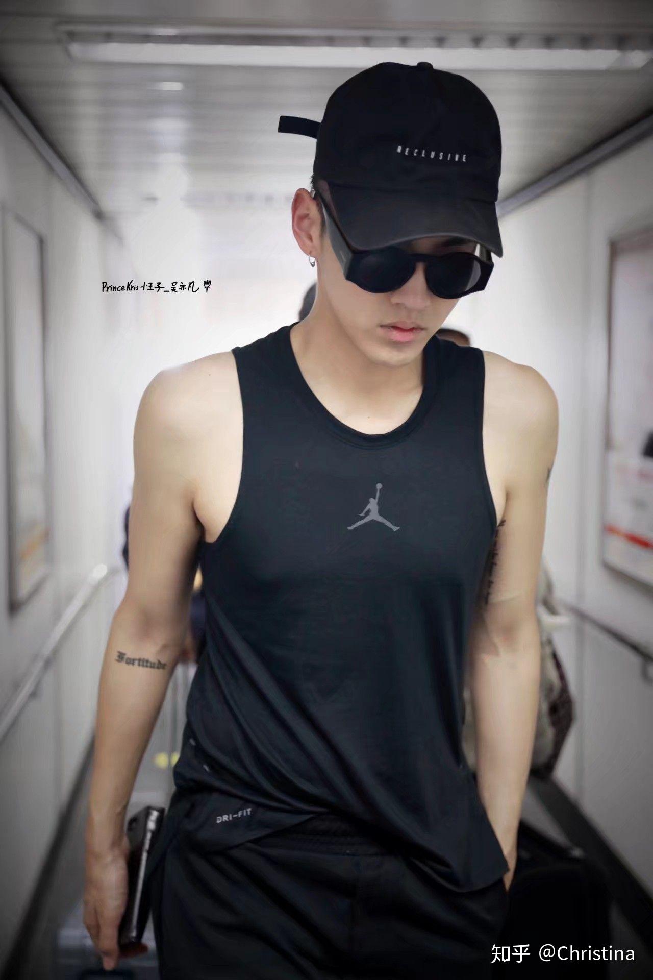 如何评价吴亦凡的身材