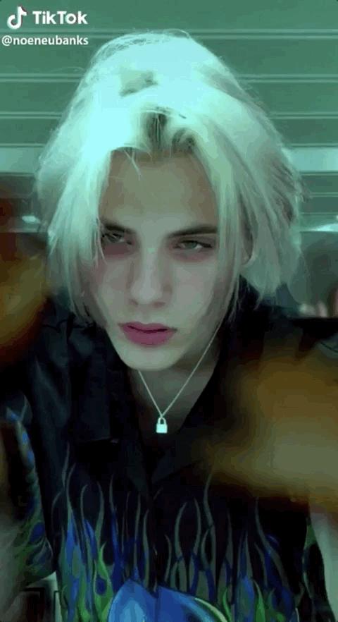 noen eubanks 出现在你眼前