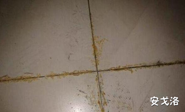 瓷砖白水泥填缝没多久就黑了改用水性美缝剂