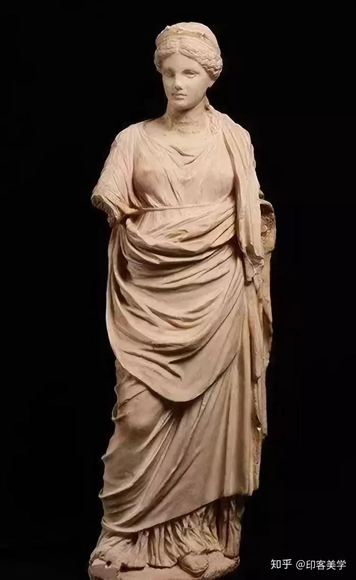 《米洛斯的维纳斯》,阿历山德罗斯 ,2.