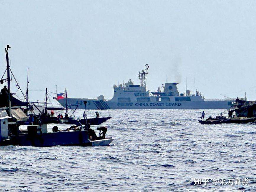 南海传来胜利消息:美航母跑路!日本退守!100艘菲律宾船逃跑