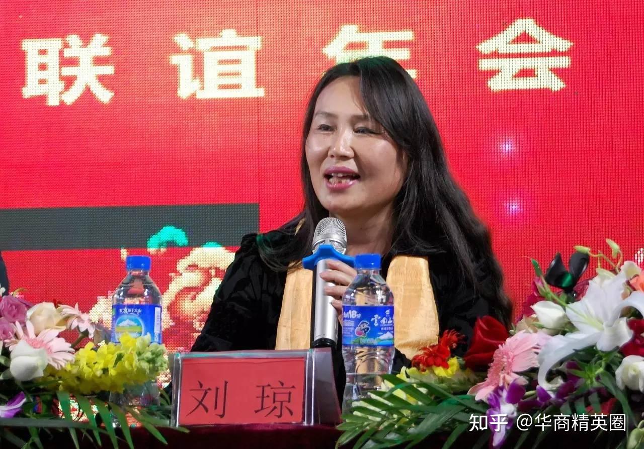 阮鸿献,云南红河州弥勒人,生于1966年6月,澳门科技大学工商管理硕士