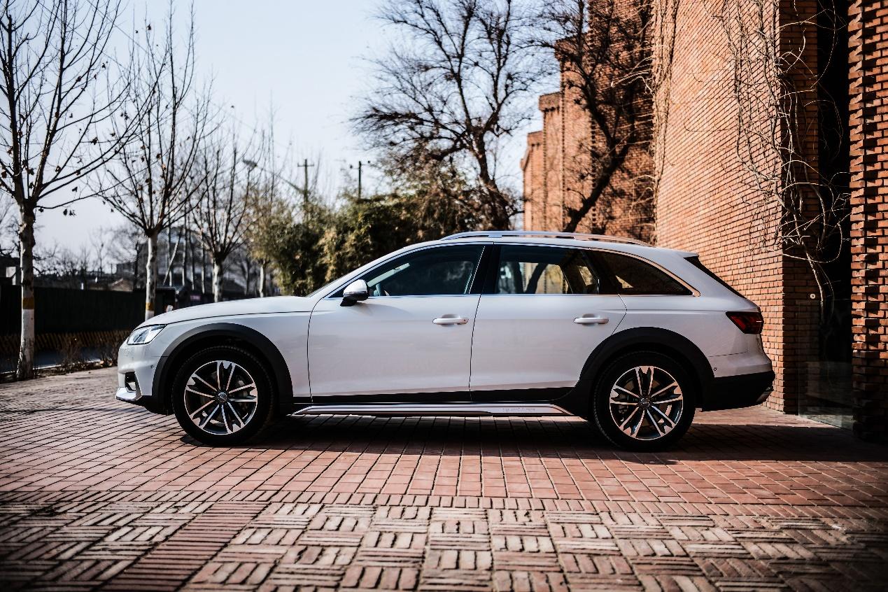 做个时尚户外达人试驾奥迪2021款a4allroad