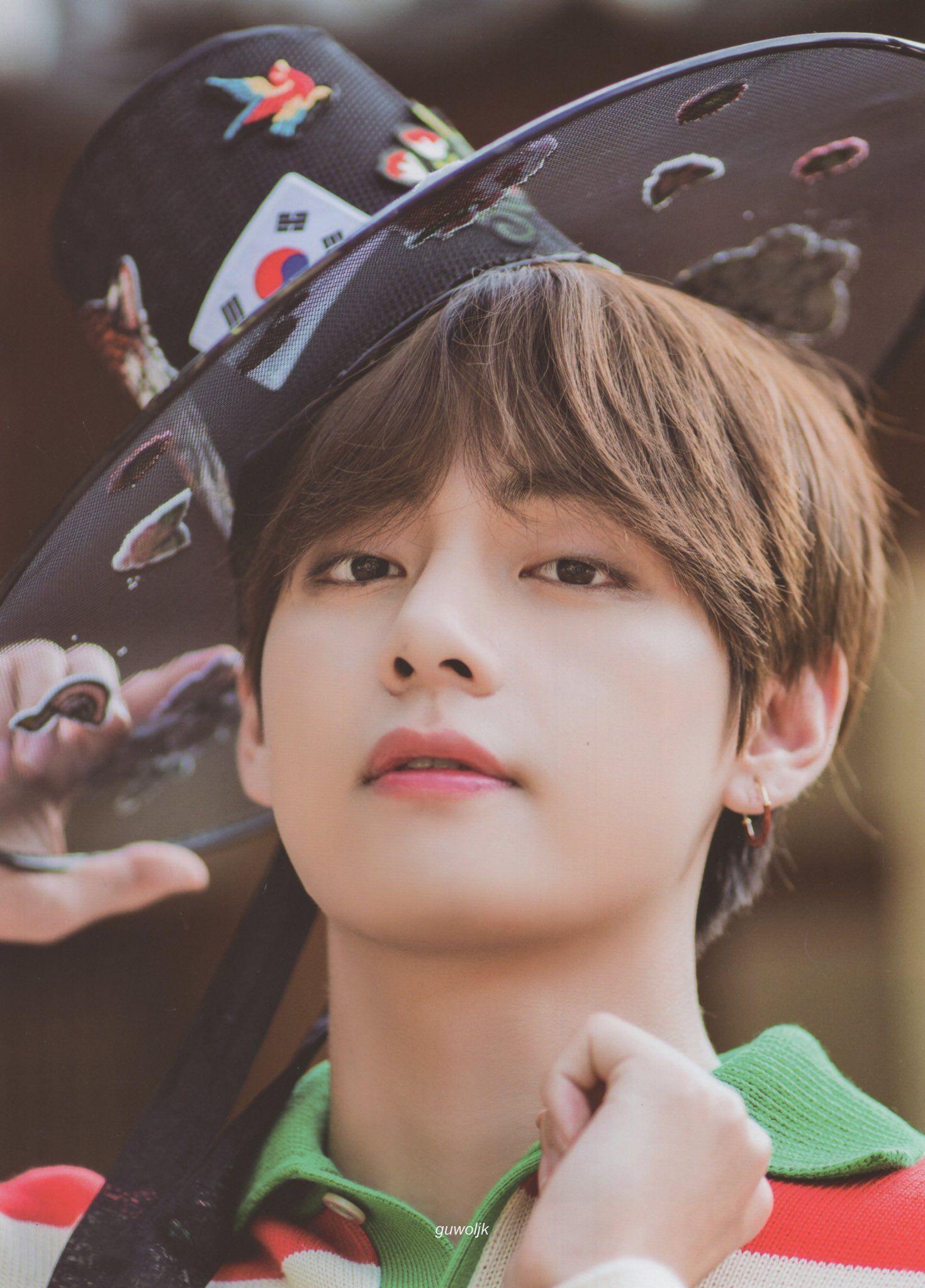 超级喜欢黑发金泰亨大家可以分享一些没有水印的图片吗收藏