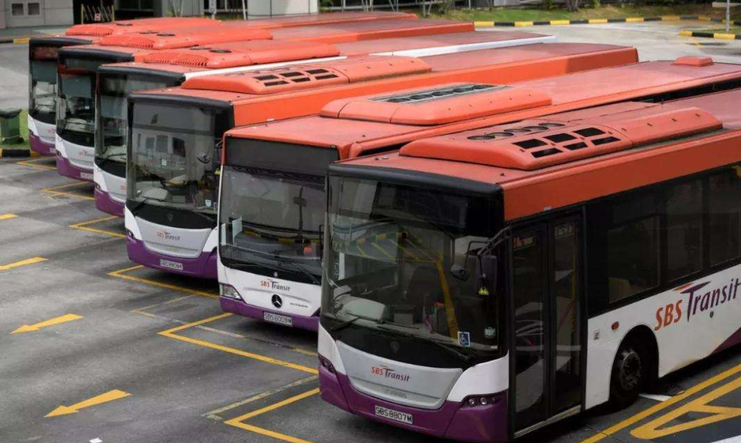 新加坡的公共交通系统非常善于利用大数据技术,公共汽车系统对新加坡