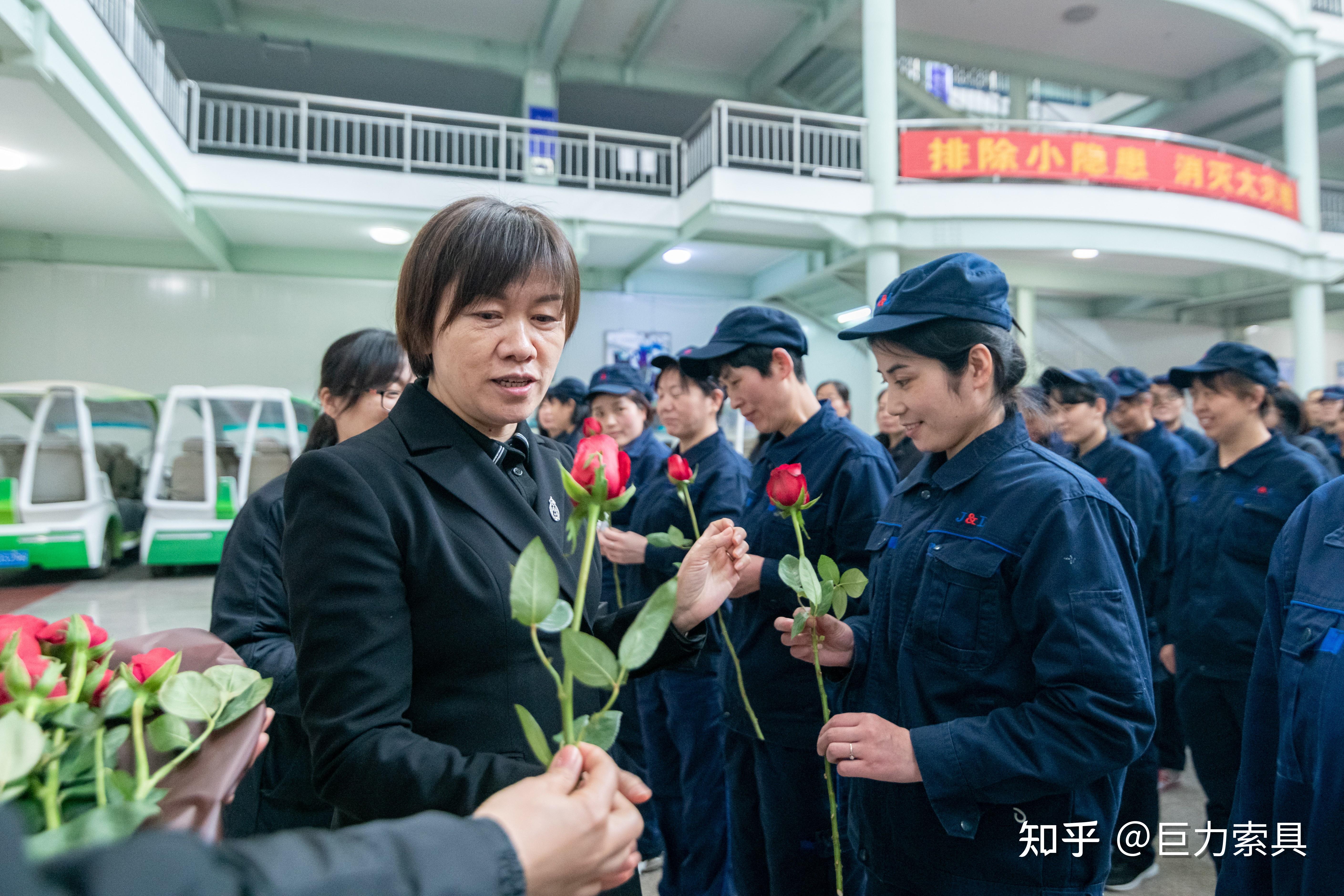 党的一朵小红花韩余娟图片