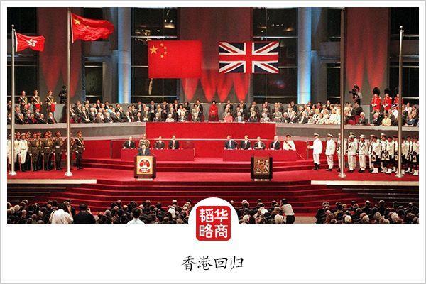 香港回归后,作为基本法守护神的黄保欣,为基本法在香港的深入人心和