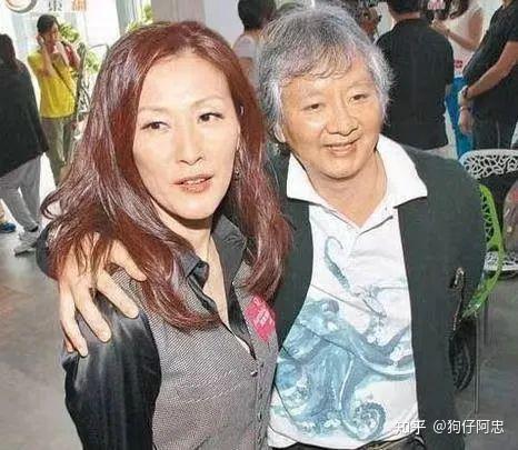 年轻的时候习惯了被前夫照顾,现在也习惯了精神依赖第二任老公.