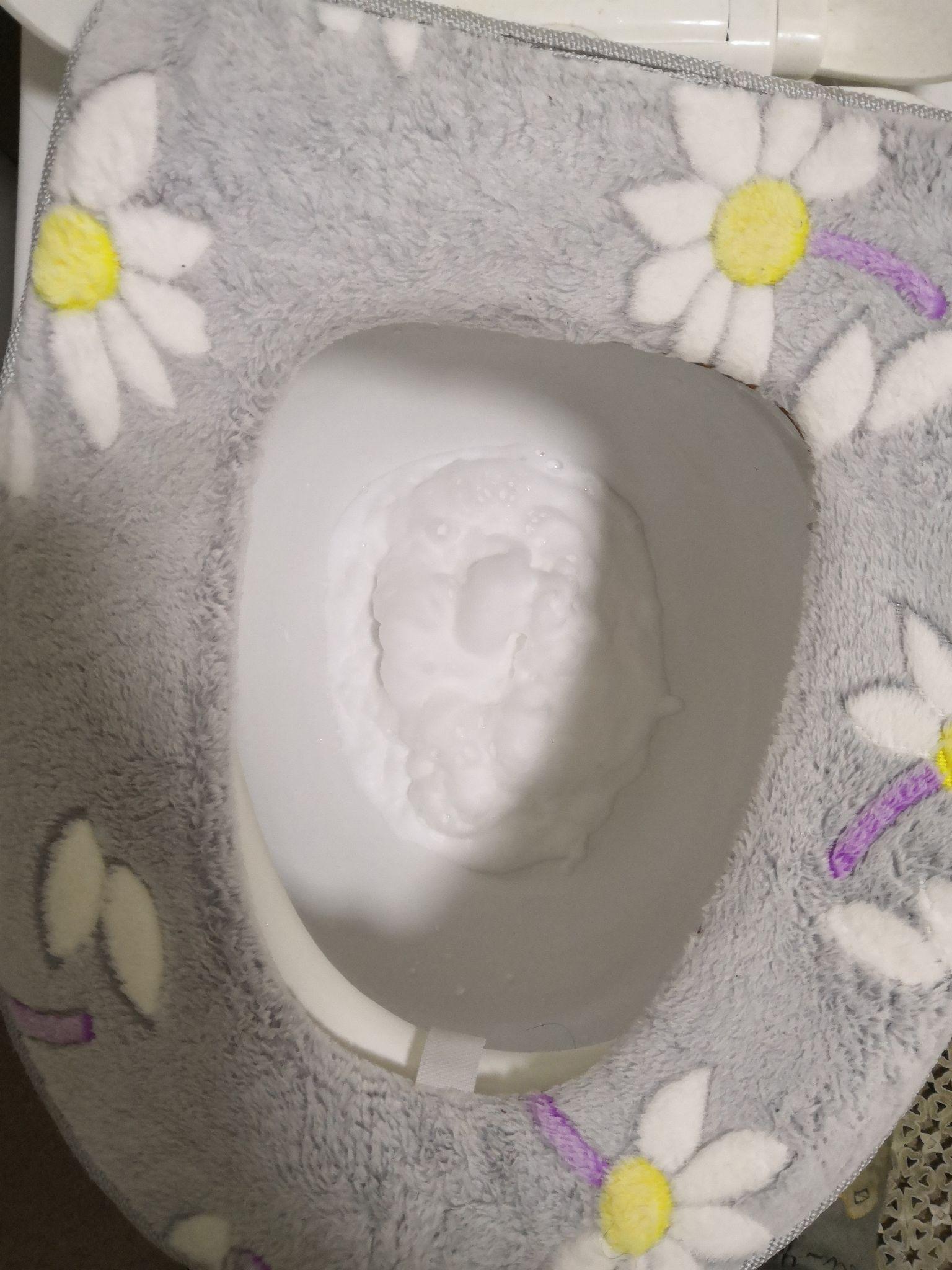 抽水马桶大便时屁股被溅到水,是抬高屁股溅的