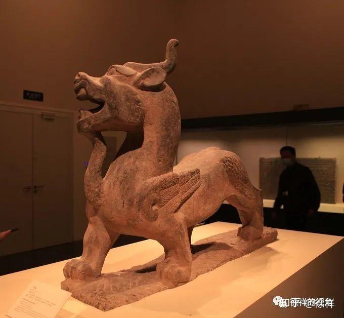 国家博物馆系列(第18期):汉朝之(五)熹平石经、青瓷四系罐、彩绘石骑马人、汉画像砖等珍贵文物 - 知乎