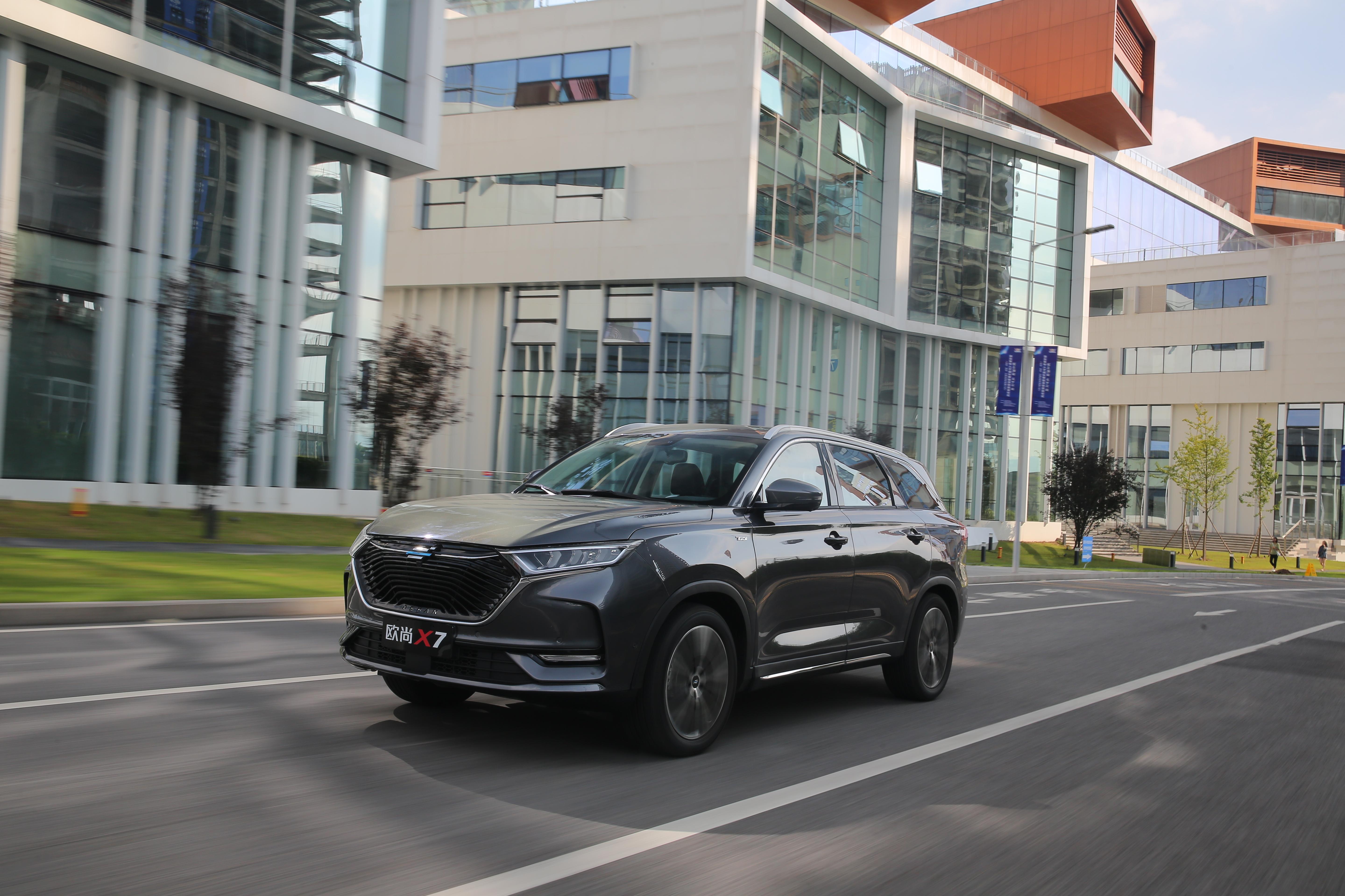 长安欧尚x7动力强劲科技满满实用性家用suv