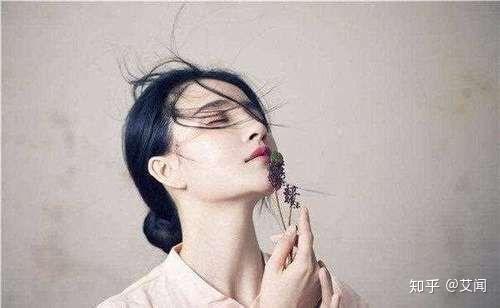 深深是什么人 v2-e723c76a5a9f26aec380ab0a81f65362_r.jpg