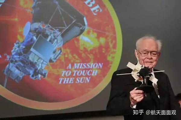 帕克太阳探测器照片(和太阳肩并肩！帕克太阳探测器上有你的名字吗？)