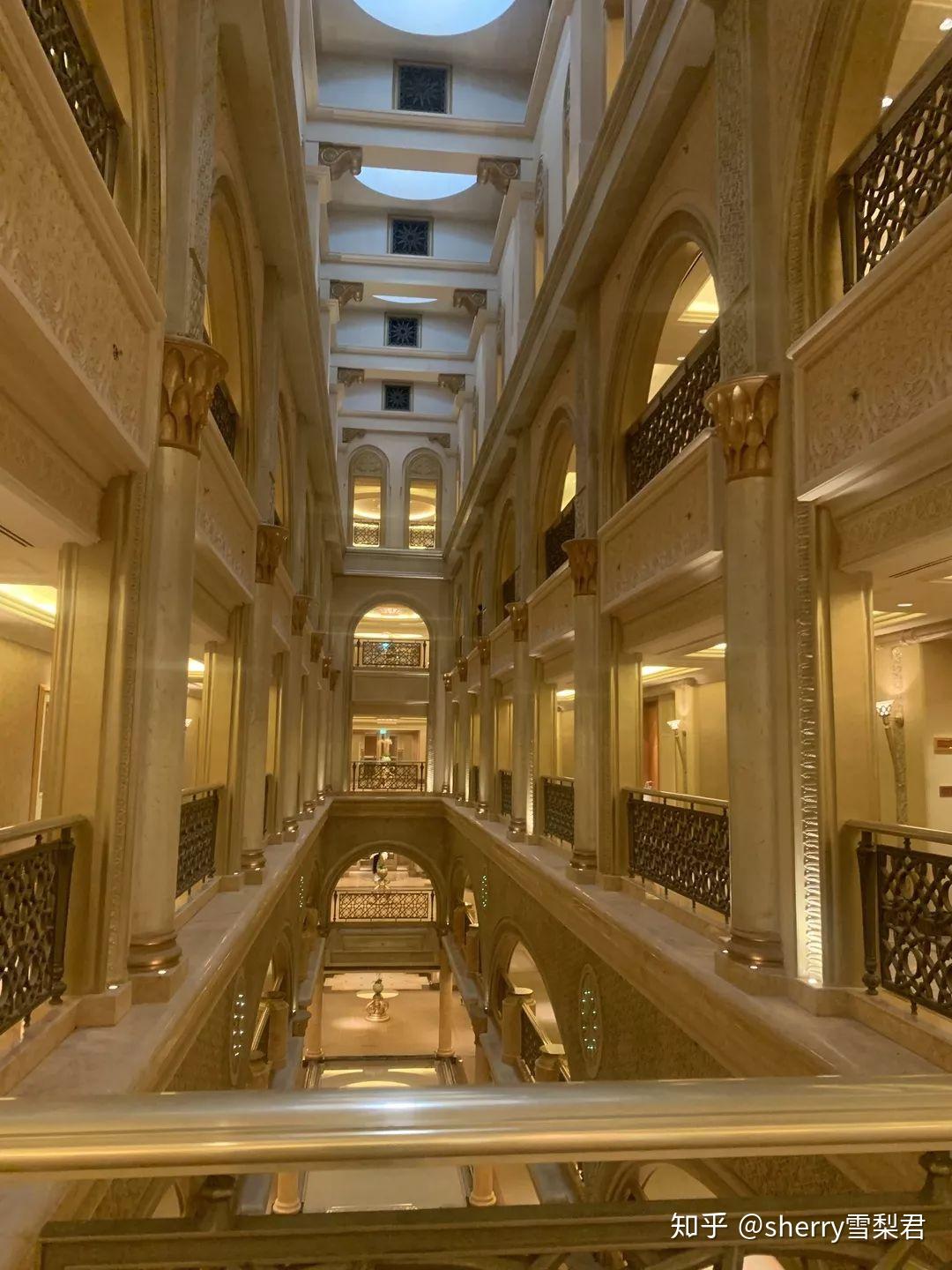 游览 西亚 阿联酋 阿布扎比 酋长皇宫酒店|骆驼|阿布扎比|阿拉伯联合酋长国_新浪新闻