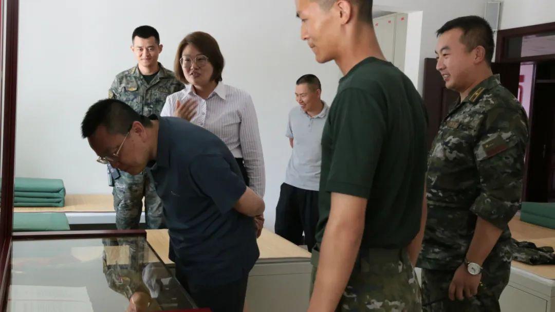 叶城县人民检察院慰问驻叶某武警部队