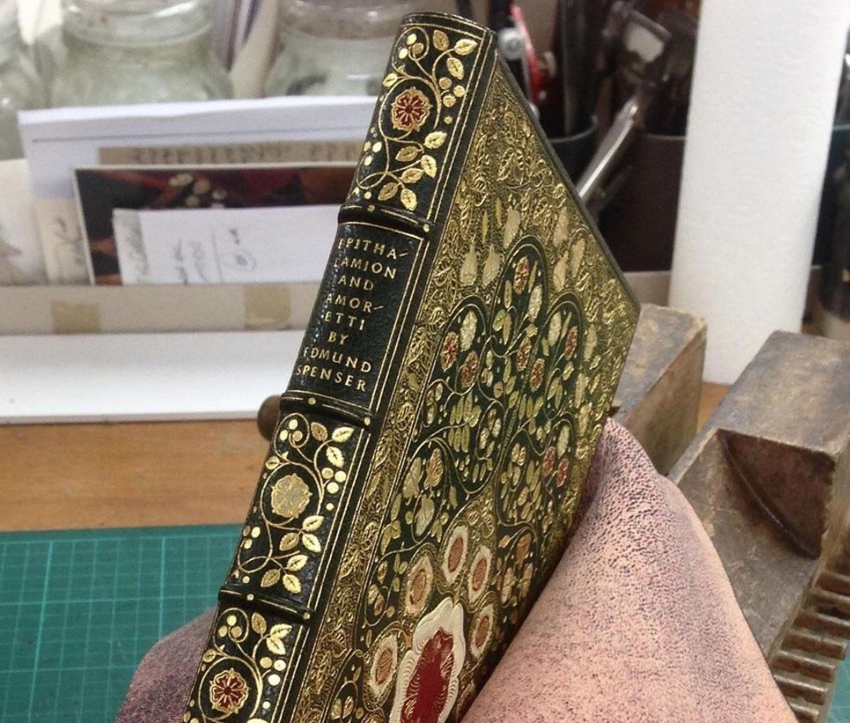 再续传奇桑科斯基sangorskisutcliffe工坊复刻的豪华宝石书