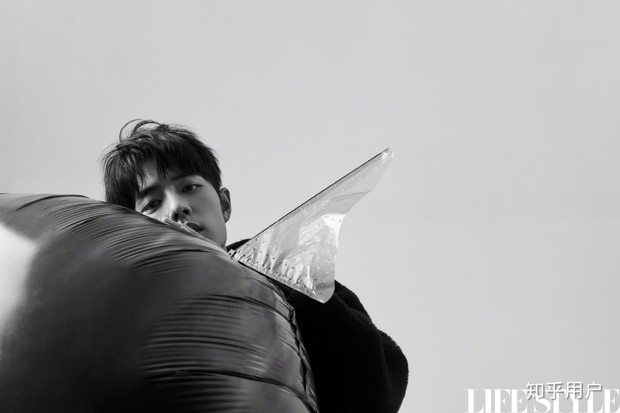 肖战有哪些笑起来的神仙动图?