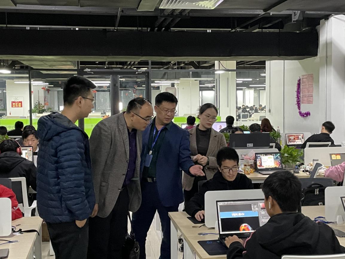 新迈尔校企合作丨威海海洋职业学院领导莅临新迈尔潍坊数字小镇实训