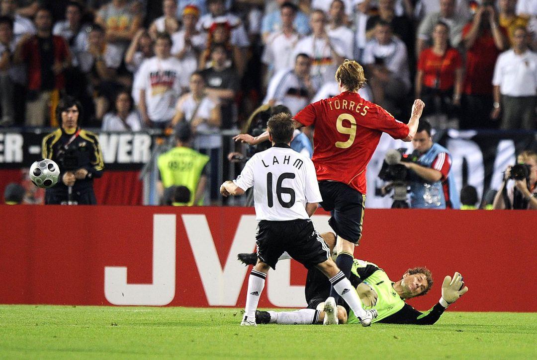 那个寄托我们青春理想的托雷斯,他今天退役了