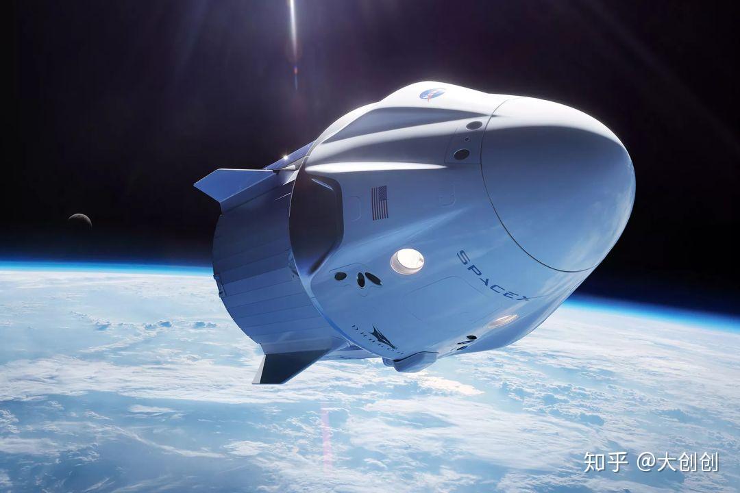 宣布与spacex签订合约将启动私人太空旅游计划,每艘飞船可搭载4名旅客
