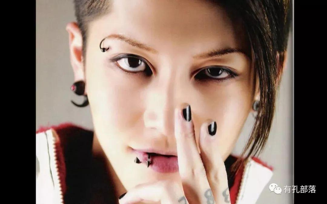 鼻钉、唇钉、眉钉、穿脐环-一项风靡全球女性的人体穿孔艺术你造吗? - 知乎