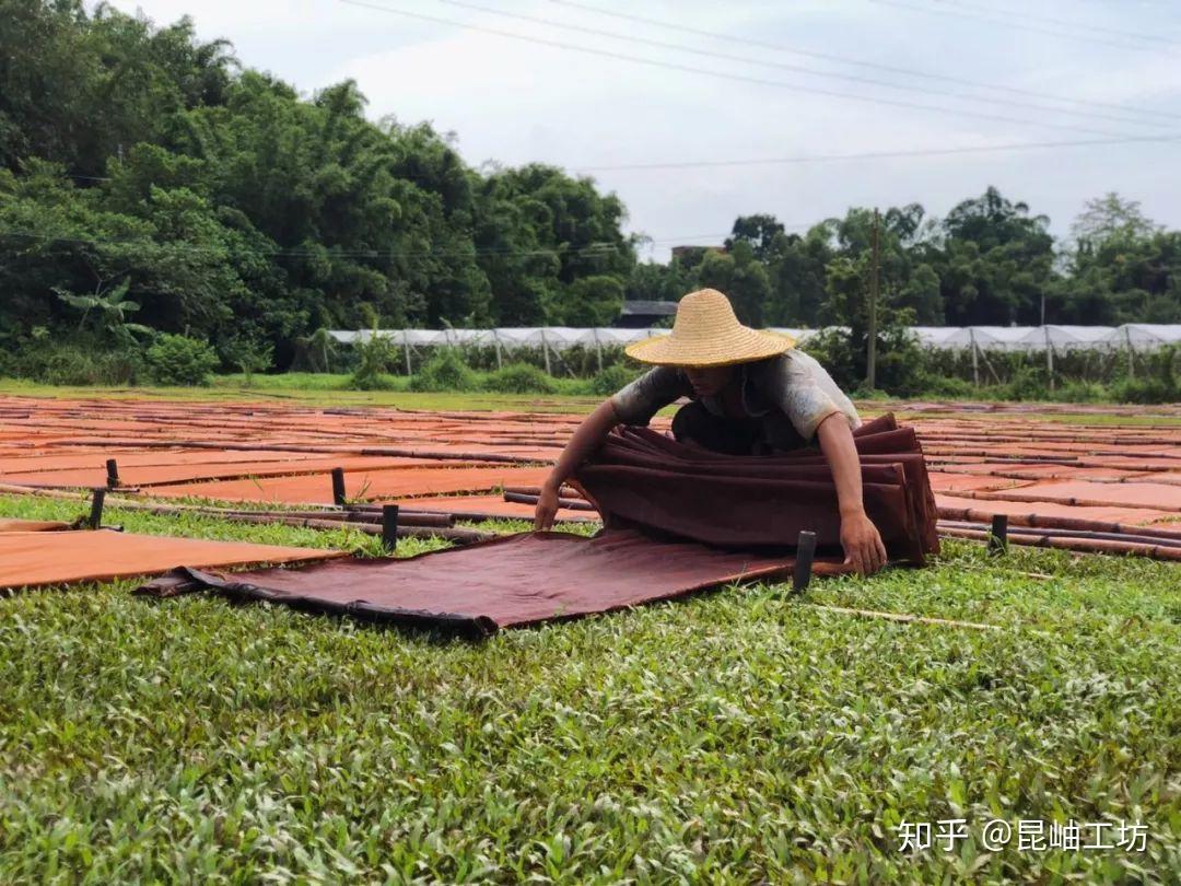 昆岫邀請探訪香雲紗製作工藝的全過程