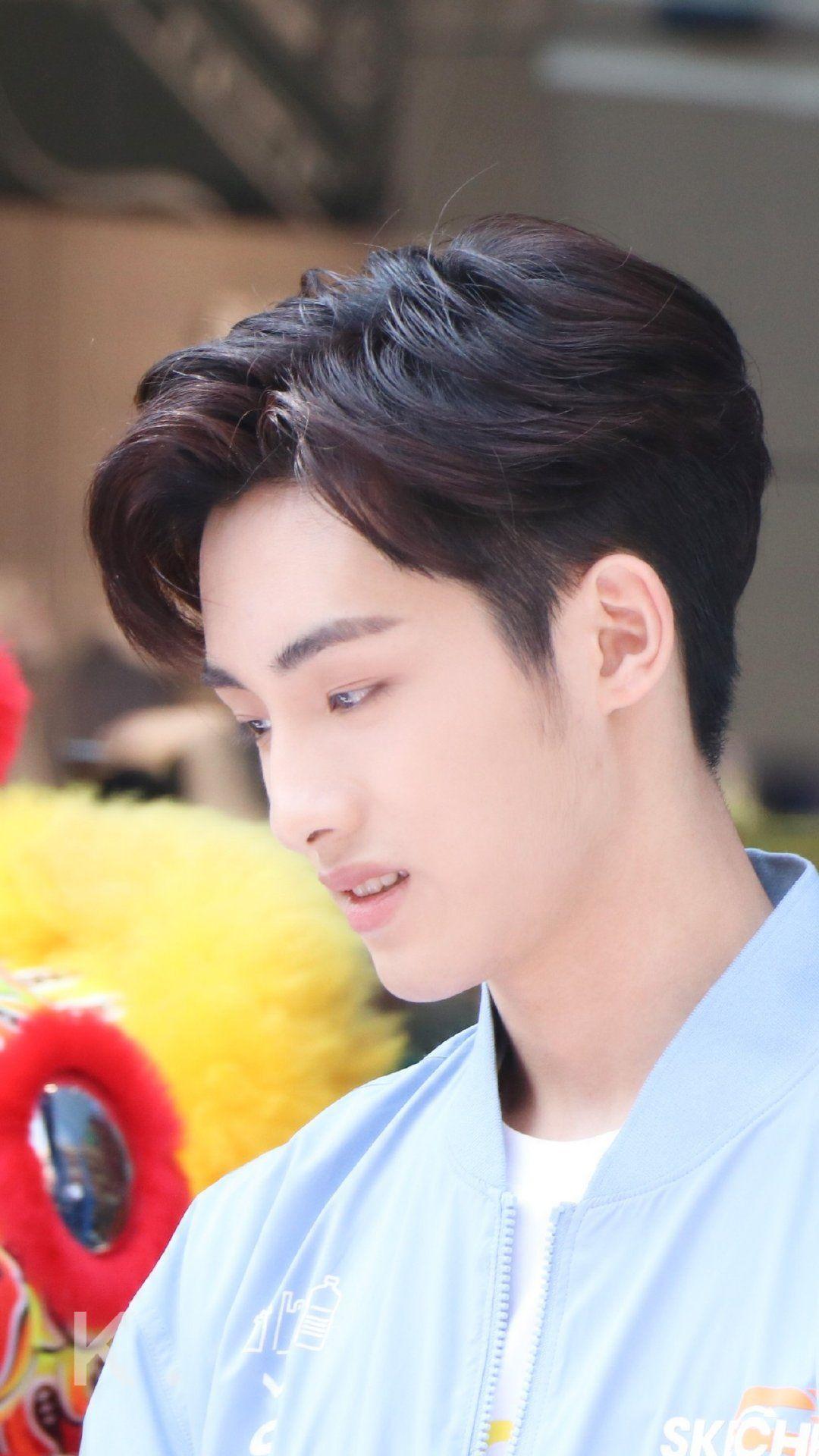 董思成很帅啊有人给我安利一下吗