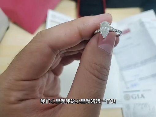 波旁帕尔马宗族撒播的珠宝造型豪华经典创始私家珠宝保藏先河