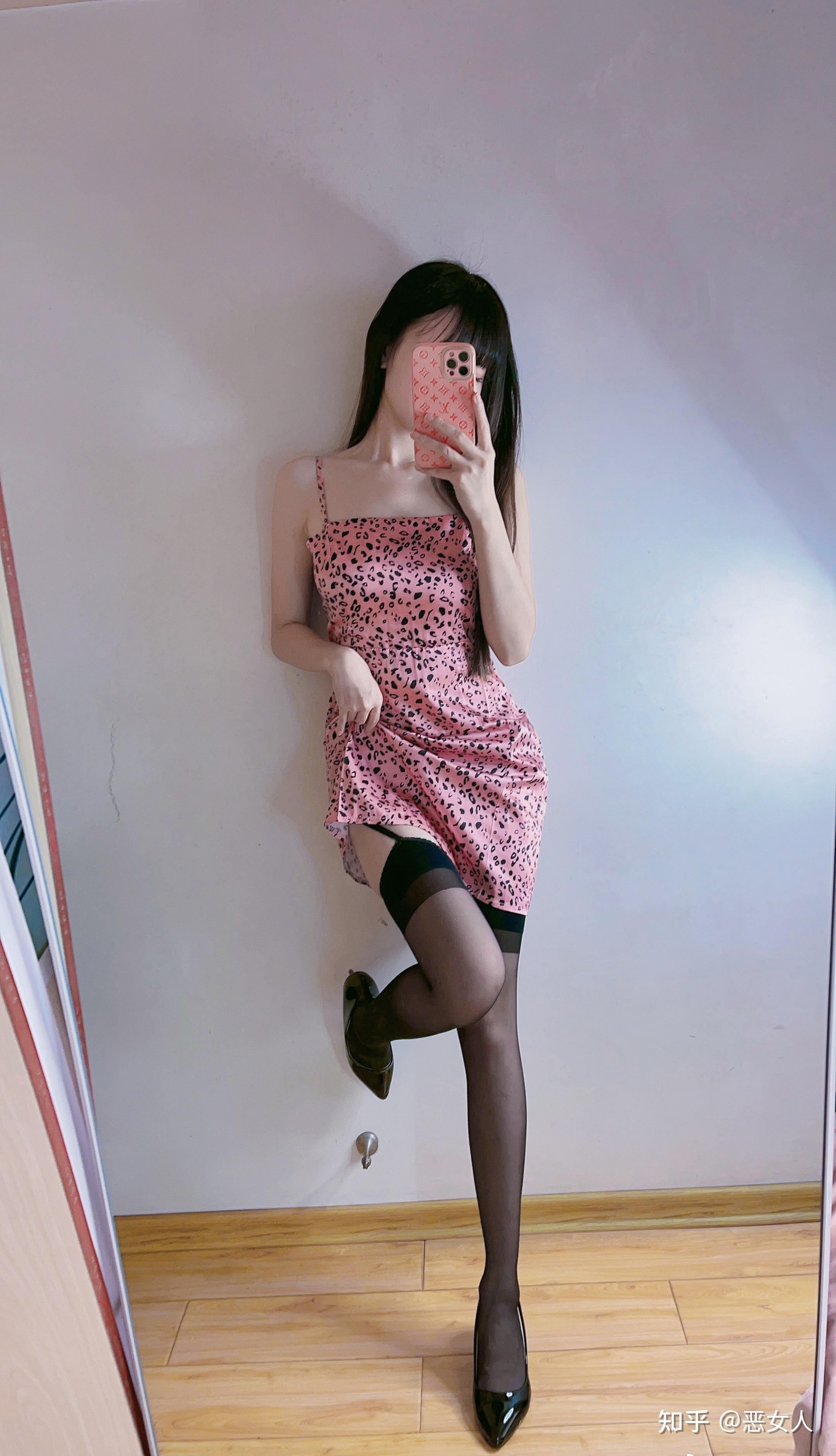 女朋友女生特别特别喜欢丝袜是种什么体验