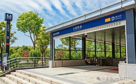 大道一路向北可直达武昌核心区域,或者上三环通往汉阳,汉口或者光谷