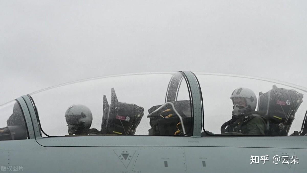 解放军台海军演,轰炸机前出岛链轰炸,发言人直言行动到完全统一