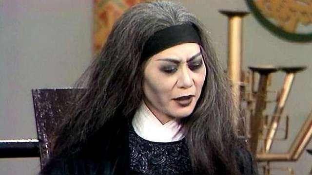 当初李莫愁追杀杨过,程英和陆无双三人,虽然半路遇到"东邪"黄药师