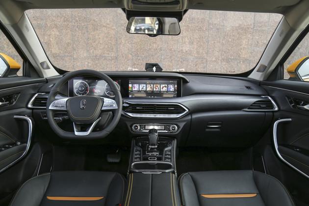 2018广州车展奔腾t77售8981348万元全息影像秀的飞起