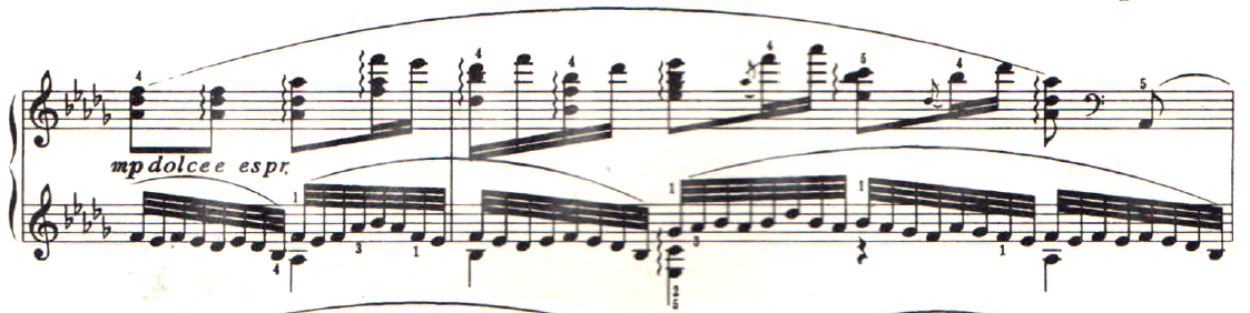 利用钢琴的琶音和短倚音的装饰音奏法来模拟高胡的滑音,将高胡明朗清