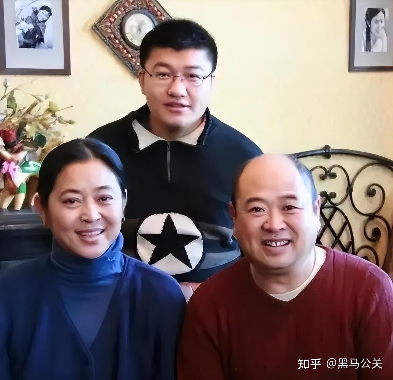 王文澜与倪萍离婚弃生病儿子被骂18年如今70岁一人生活