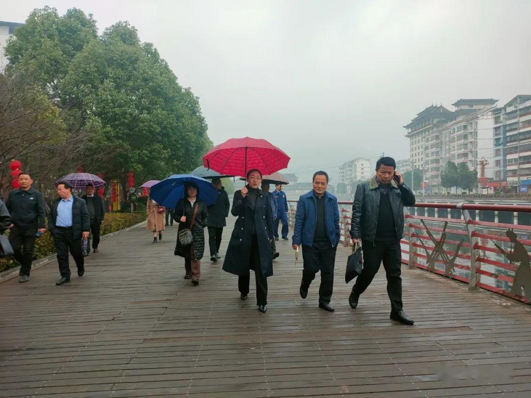 天柱县到台江县考察学习文明创建工作