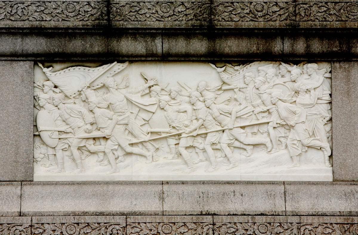 以前有个类似的,不理解为何浮雕上面有太平天国的一面其实在我看来,那