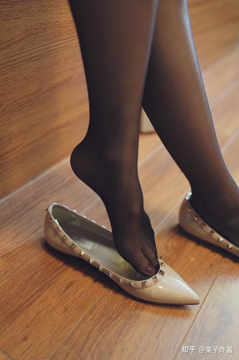 穿丝袜的脚能有多好看? - 知乎