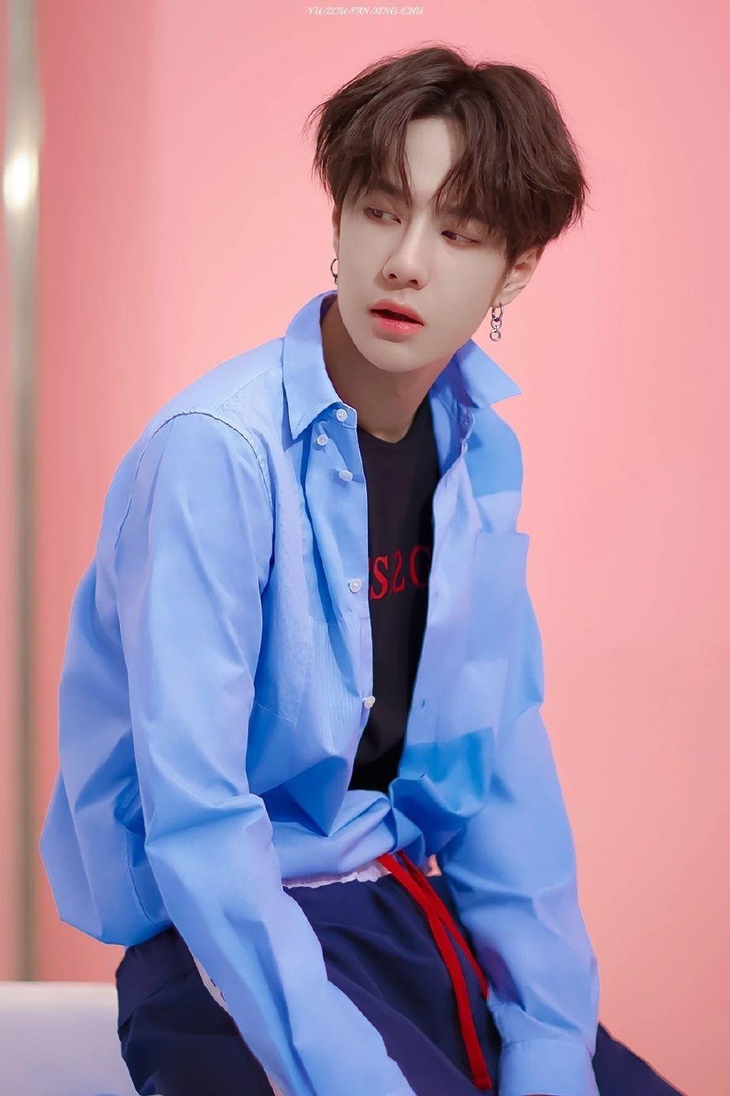 王一博壁纸年少的我遇上了少年的你足以惊艳我整个青春