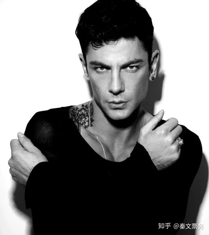 地中海明珠引领时尚风潮的著名钢琴家马克西姆的音乐之路