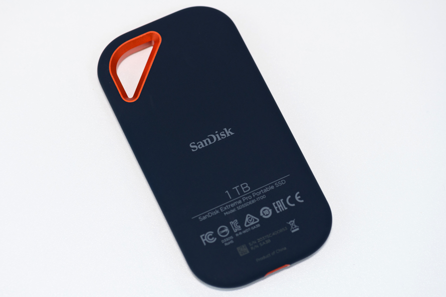 读取速度超2000mbs闪迪至尊超极速移动固态硬盘pro版体验