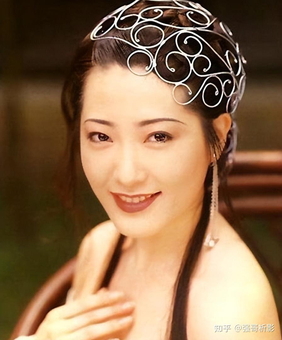 最美潘金莲杨思敏19岁一炮而红33岁后却沦为了卖拉面