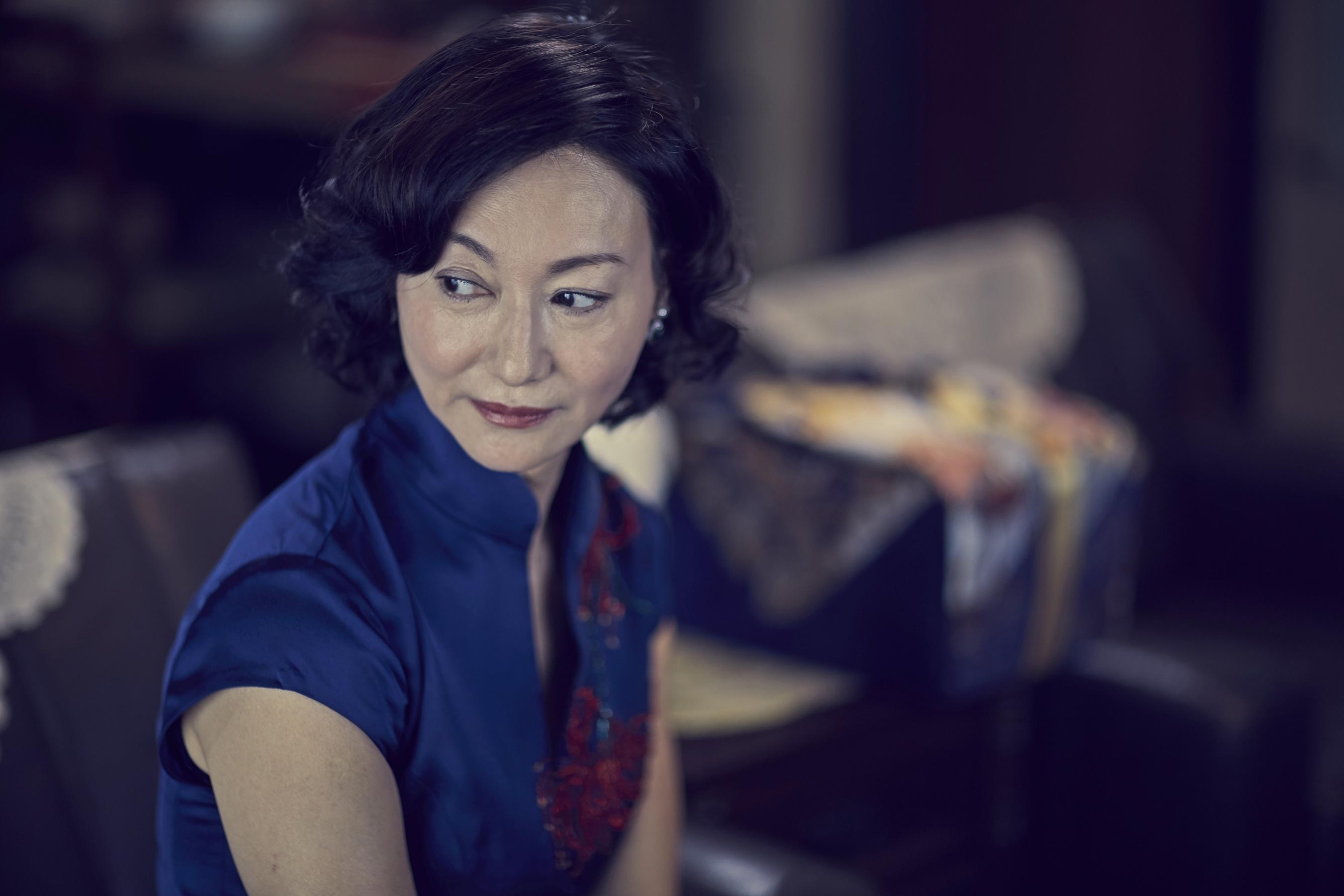 遗孀的棠夫人利用丈夫留下的名声和人脉资源充当起了地方上的政治掮客