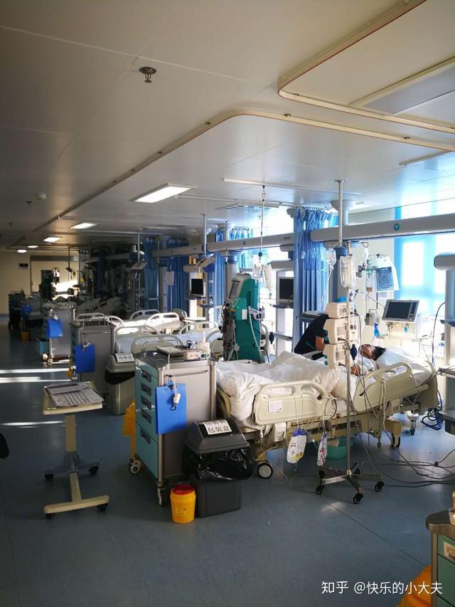 在重症室里跨年