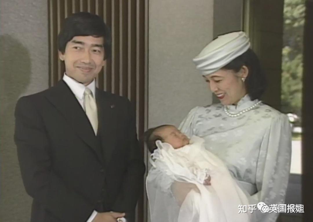 日本最霸气时尚王妃！丧夫后独掌大权，带3个女儿建超酷“母系家族”，王室也被她拿捏？ - 知乎